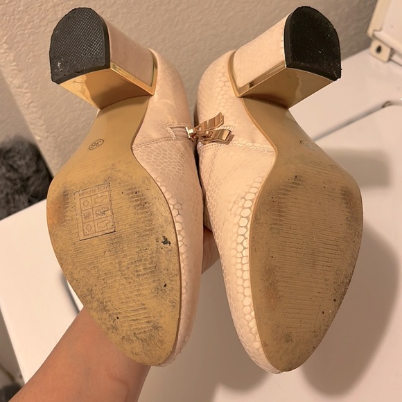 Apricot side zipper white boots with metallic lining cream beige heels - Picture 6 of 7